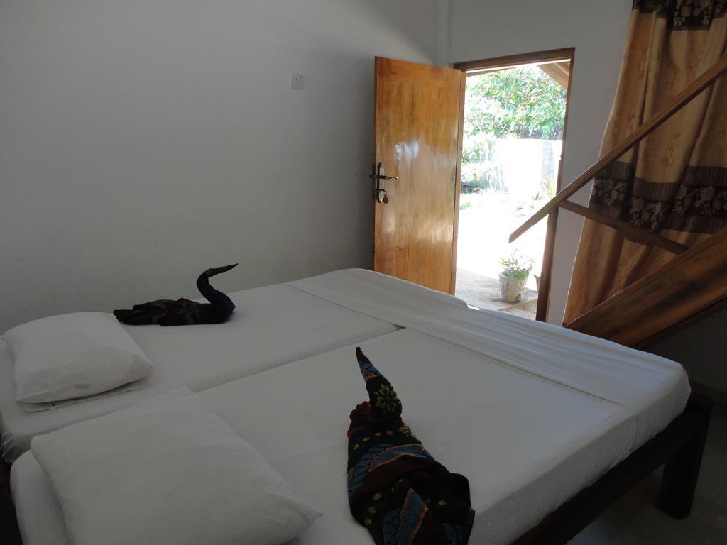 Yoho Hotel Arugambay Beach Inn アルガムベイ 部屋 写真