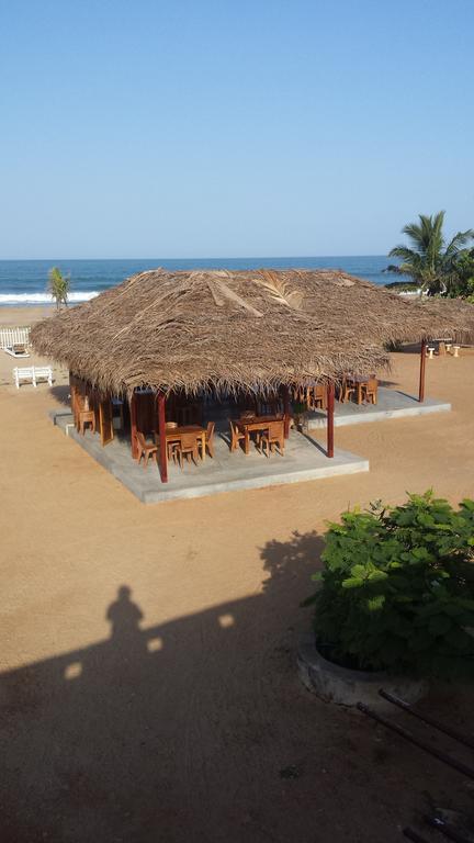 Yoho Hotel Arugambay Beach Inn アルガムベイ エクステリア 写真