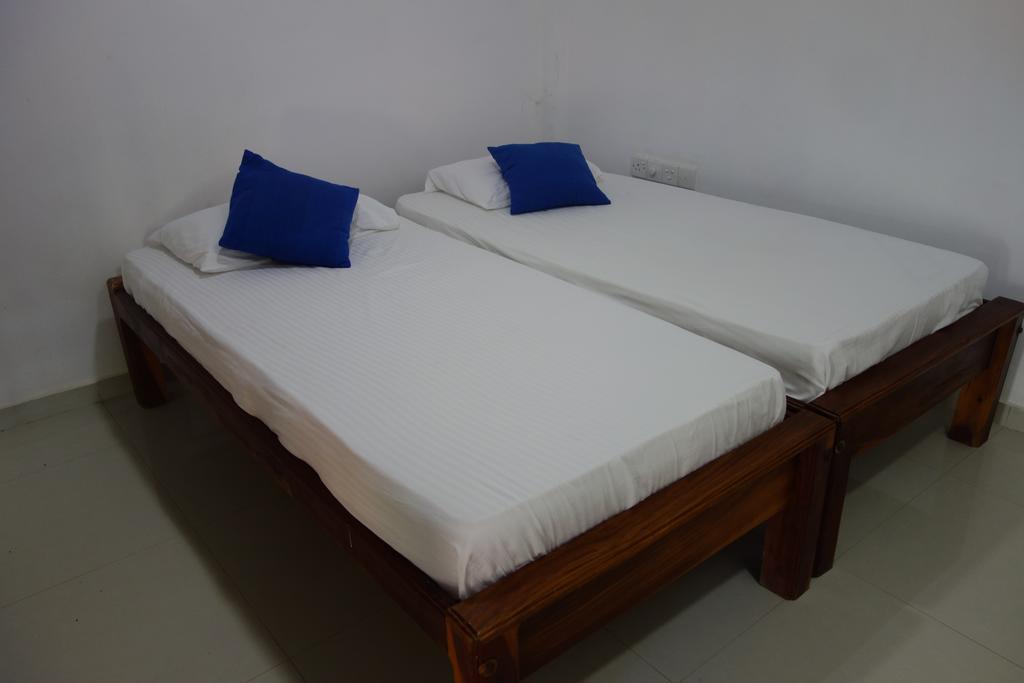 Yoho Hotel Arugambay Beach Inn アルガムベイ エクステリア 写真